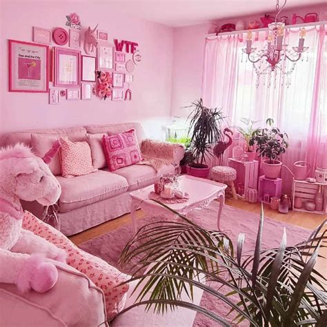 Living in the Pink PDF