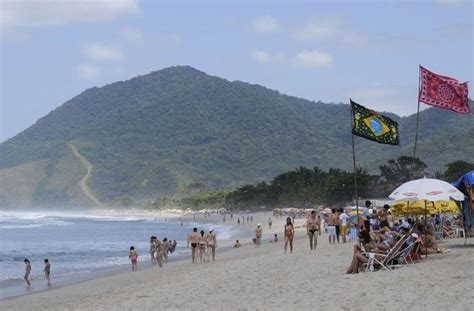 Localizado na badalada praia de Mambo