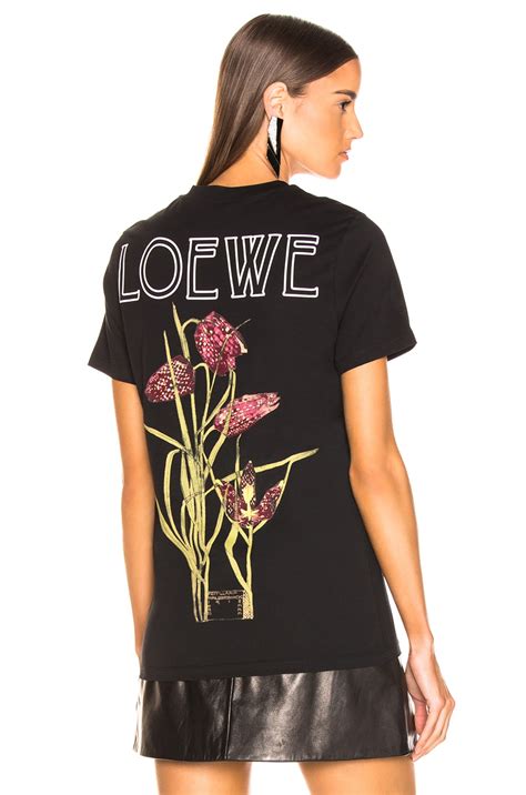 Loewe T-Shirt Women: A Timeless Classic with a Fresh Twist