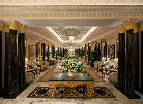 London's 5-Star Hotels: Experience Luxury and Opulence