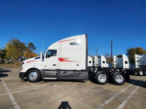 Lone Mountain Truck Leasing: 10,000 Solutions for Your Fleet