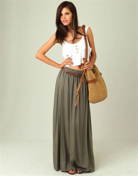 Long Skirts: An Enduring Fashion Staple for Ladies