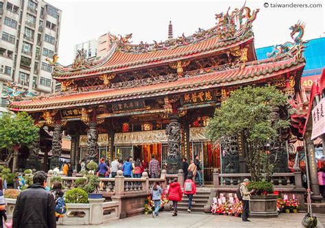 Longshan Temple Taipei Taiwan: A Historic and Cultural Gem