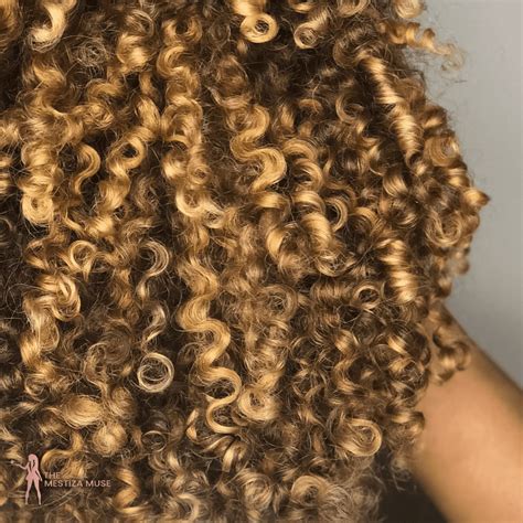 Loose Curly Hair: The Ultimate Guide to Glowing, Defined Curls