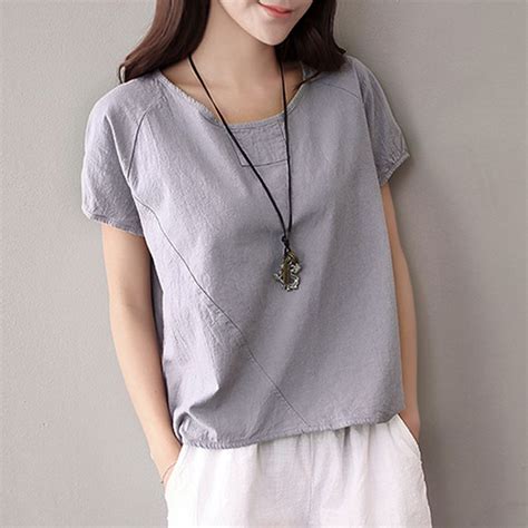 Loose T-shirts for Ladies: Comfort, Style, and Versatility