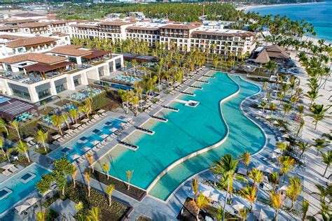 Lopesan Costa Bavaro Resort, Spa & Casino: A Comprehensive Guide to an All-Inclusive Paradise