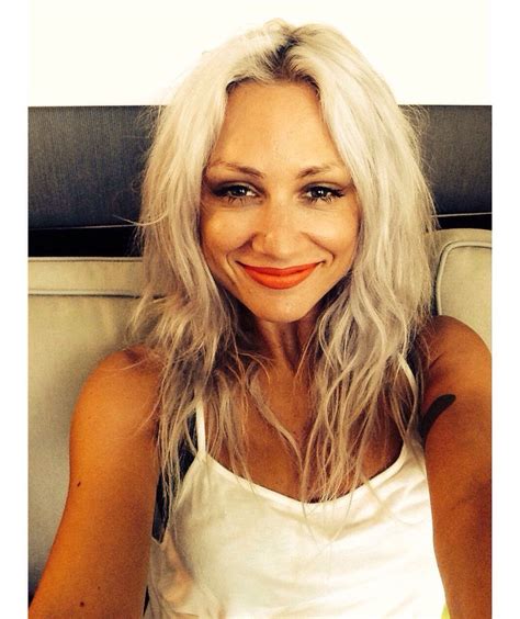 Lou Teasdale: The Art of Hair Styling