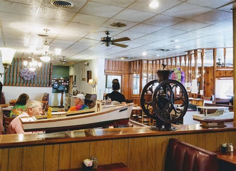 Lower's Seafood Restaurant Tappahannock VA: A Culinary Oasis for Seafood Enthusiasts