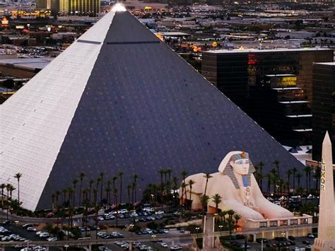 Luxuoso e Extravagante: Descubra o Luxor Hotel and Casino em Las Vegas