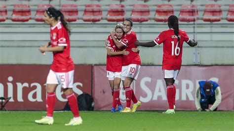 Lyon Feminino x Benfica Feminino: Uma Batalha Épica na Liga dos Campeões Feminina