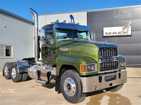 Mack Pinnacle: The Epitome of Heavy-Duty Performance