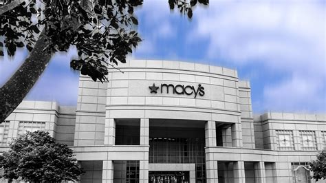 Macy's Stock Price: From Retail Giant to Recovery Rollercoaster