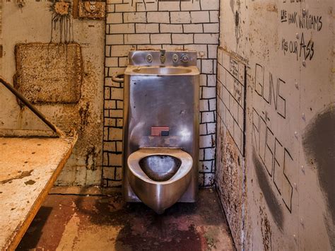 Mafia Toilet: The Inside Scoop on a Criminal Underworld Phenomenon