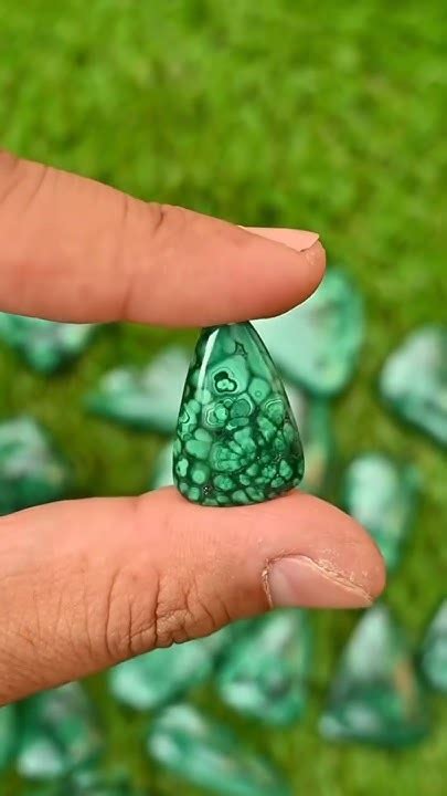 Malachite: The Gem of Transformation and Protection