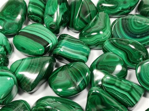 Malachite: Unveiling the Enchanting Properties of the Stone of Transformation