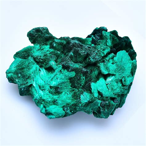 Malachite Crystal Properties: Unveiling the Emerald Green Gemstone's Transformative Energy