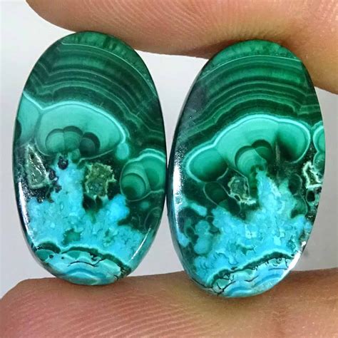 Malachite and Chrysocolla: Nature's Verdant Gemstones