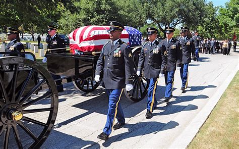 Male Army Costume: A Time-Honored Tradition of Valor and Distinction