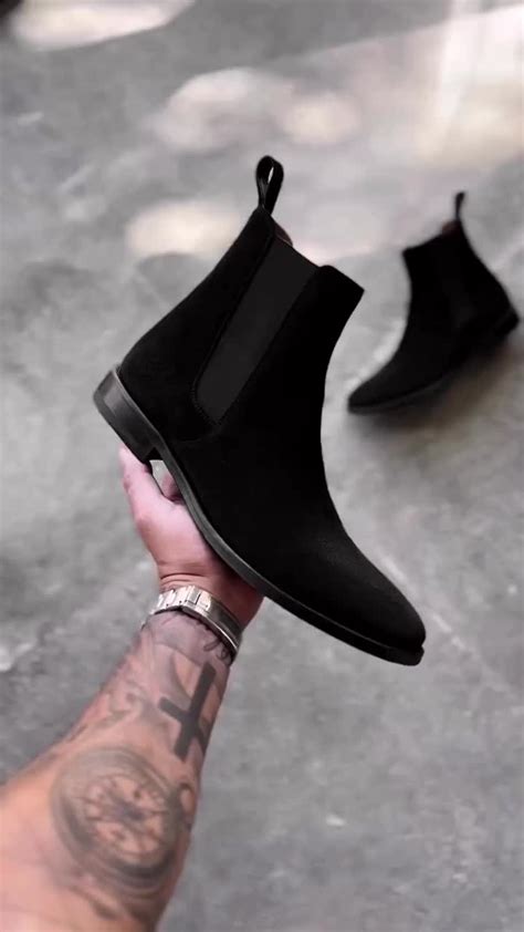 Male Black Boots: A Reflection of Power and Sophistication