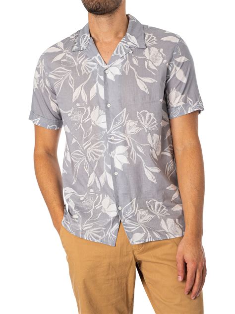 Malibu Short Sleeve Shirt: A Timeless Classic with Endless Possibilities 