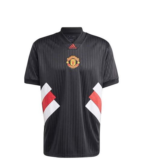 Manchester United's 50 Most Iconic Retro Jerseys