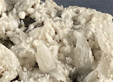 Manganoan Calcite: A Versatile Mineral with Unparalleled Potential