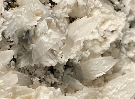 Manganoan Calcite: Unveiling the Hidden Gemstone