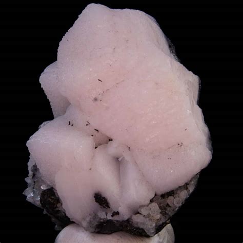 Manganocalcite: A Versatile Mineral with Wide-Ranging Applications