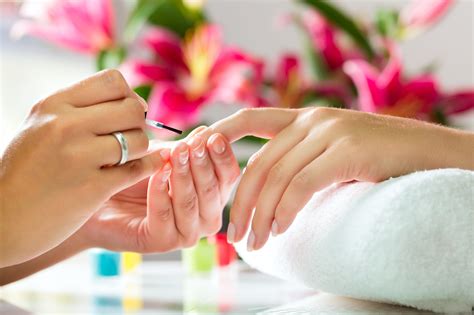 Manicures at Suntec Nail Salon: A Canvas for Your Nails