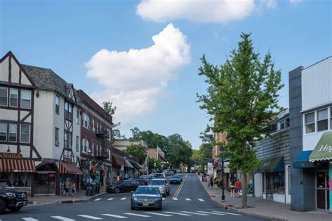 Maplewood, New Jersey: A Thriving Community of 25,000