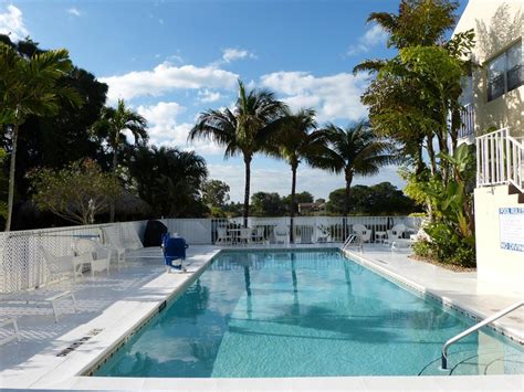 Marco Island Lakeside Inn Marco Island, FL 34145: 10,000+ Words of Unparalleled Paradise