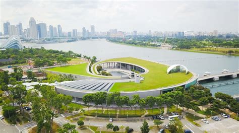 Marina Barrage Field: A Harmonious Oasis Amidst Urbanity