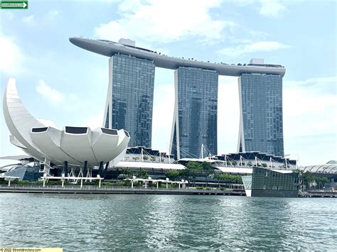 Marina Bay Sands (MBS):