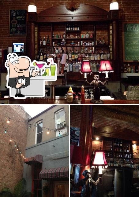 Market Square Bar & Grill: