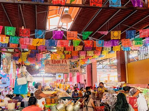 Markets in Oaxaca Special publication sponsored by the Institute of Latin American Studies the University of Texas at Austin Reader