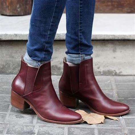 Maroon Boots: A Guide to Style and Functionality