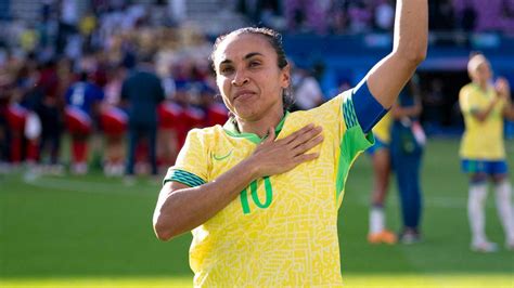 Marta (Forward):