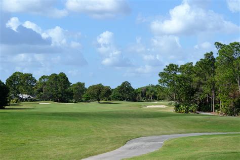 Martin Downs Golf Club: The Perfect Place to Golf in Palm City, Florida