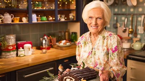 Mary Berry's Baking Secrets: A Guide to Perfecting Your Culinary Creations