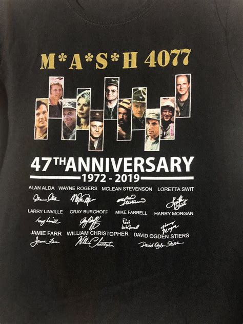 Mash 4077 T-Shirt: The Unforgettable Signature for 40 Years of Legacy