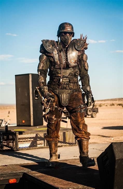 Master the Post-Apocalyptic Wasteland: A Guide to Brotherhood of Steel Cosplay