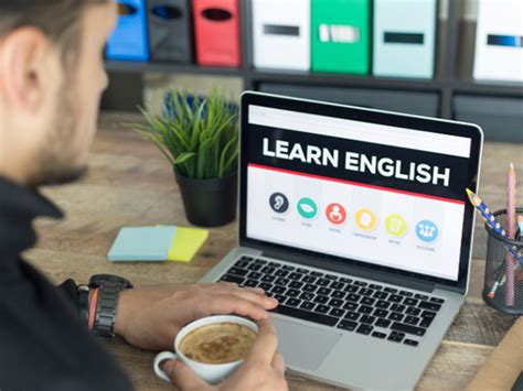 Mastering English in Singapore: An Immersive Course Guide for Adults