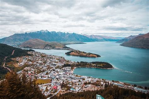 Mastering Mobile Life in Queenstown: An Ultimate Guide to Unlocking the City's Connectivity