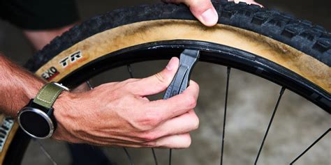 Mastering the Art of Tire Levers: A Comprehensive Guide to Essential Cycling Tools