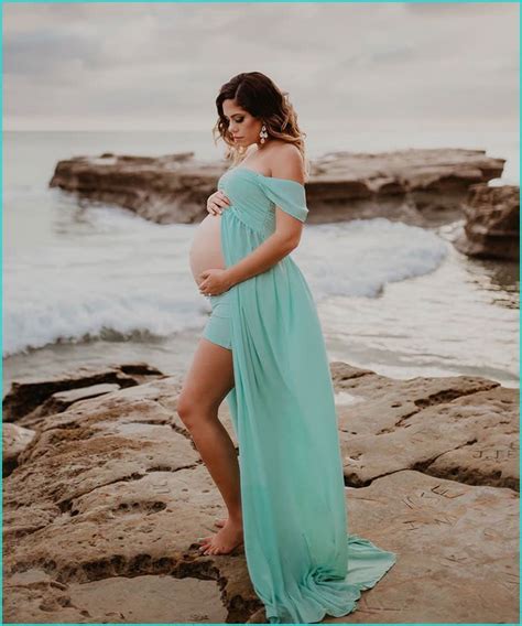 Maternity Dress for Photo: 7 Gorgeous Options for an Unforgettable Shoot