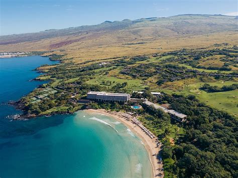 Mauna Kea Beach Hotel: A Tropical Paradise on the Big Island