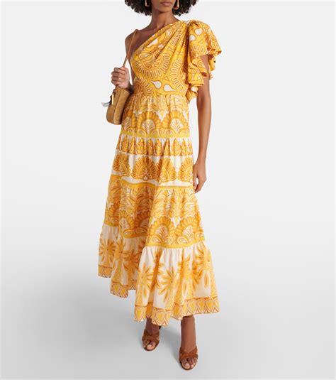 Maxi Dresses: A Tapestry of Grace and Freedom