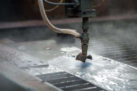 Maximizing the Lifespan of Waterjet Cutting Machine Nozzles