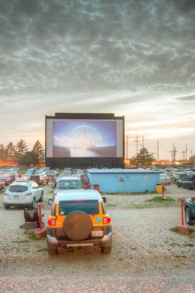 Mchenry Drive-In IL: A Nostalgic Night Out Under the Stars