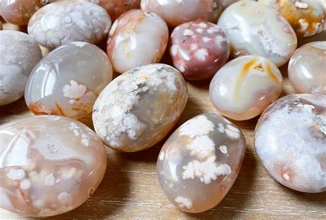 Meaning and Origins of Flower Agate